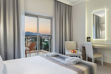 Standard Room Land View