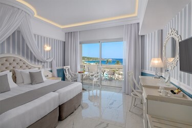 Double Room Superior with Sea View
