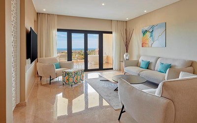 Signature Suite - Adults Only +16