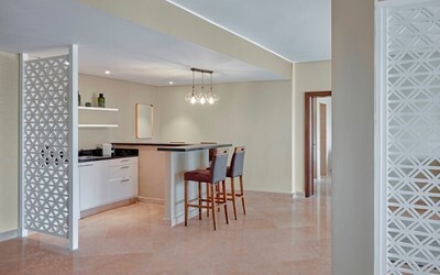 Signature Suite - Adults Only +16