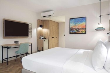 Standard DBL (Club Rooms)