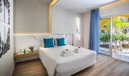 Superior One-Bedroom Suite with Garden View