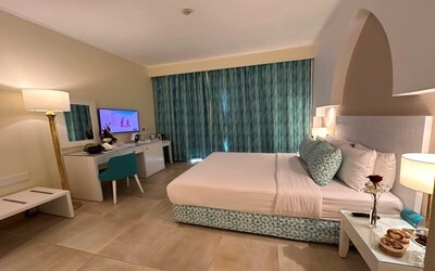 Superior Pool View Room