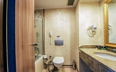 Penthouse Suite