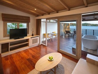 Seafront Suite