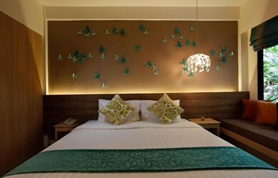 Deluxe Oasis Room