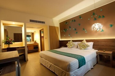 Deluxe Oasis Room