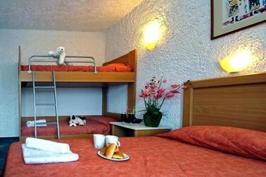 Family Room Garden View A/C