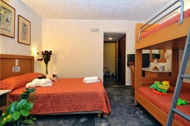 Family Room Garden View A/C