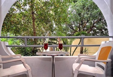 Family Room Garden View A/C