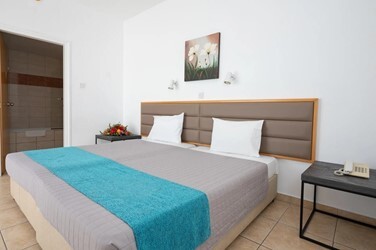 Bungalow Room