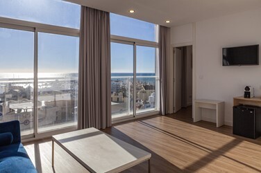 Junior Suite Room