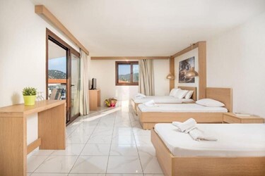 Superior Room Side Sea View