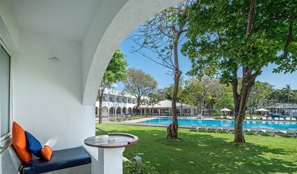 Superior Garden Terrace