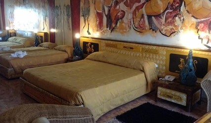 Family Room (2 Adults + 2 Children)