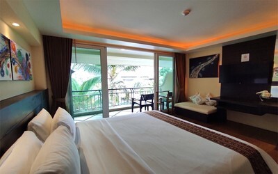 Superior Room Pool View