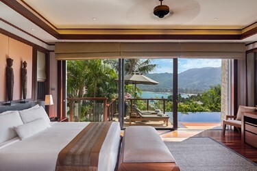 1-Bedroom Pool Suite