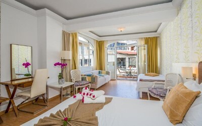  Double Room Side Sea View