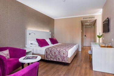Standard Double Room Side Sea View