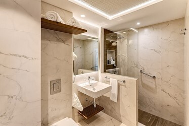 Double/Twin Standard Room