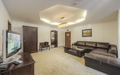 Suite 1 Bedroom