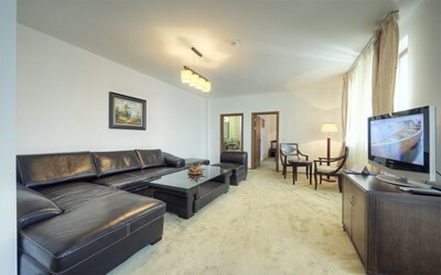 Suite 1 Bedroom