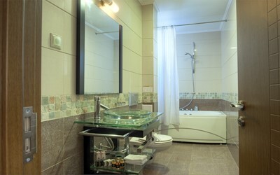 Suite 1 Bedroom