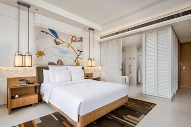 Deluxe Ocean View Room