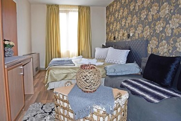 2 Bedroom Maisonette