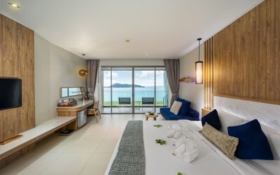 Deluxe Sea View Room