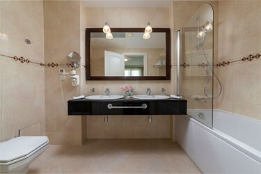 Deluxe King Suite with Balcony