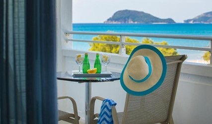 Double / Twin Room Sea View 
