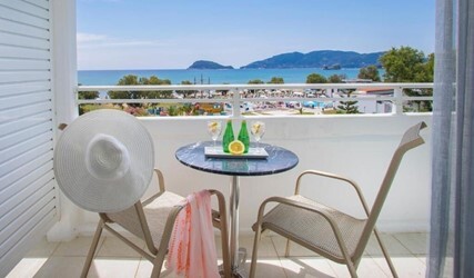 Double / Twin Room Sea View 