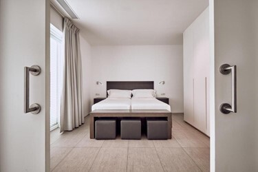 Serenity bliss 2 bedroom suite side sea view 