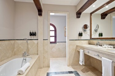 Grand Suite The Level