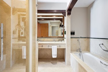 Grand Suite The Level