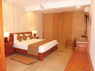 Super Deluxe Suite A/c Land View