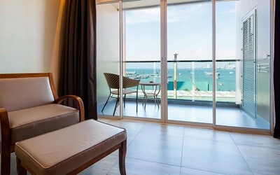 Deluxe ocean