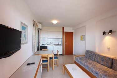 1 Bedroom Apartment Economic
