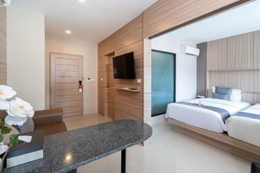 Grand Deluxe Sunset View Room