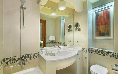 Season Suite