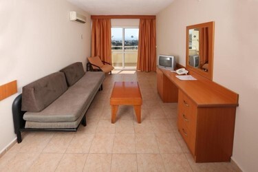 One Bedroom Suite Sea View