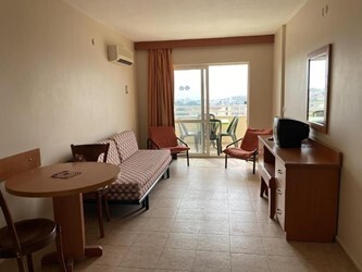 One Bedroom Suite Sea View