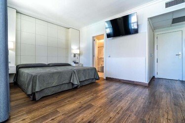 Double/Twin With Balcony, Standard