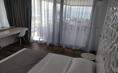 Deluxe Double Room Side Sea View