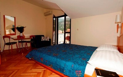 Apartment 04