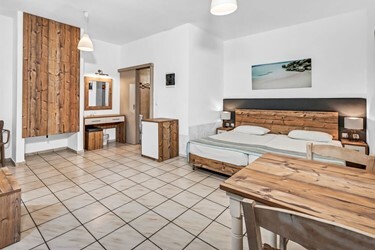 Double Room Side Sea View A/C