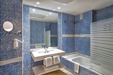 1 Bedroom Apartment Side Sea View