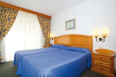 One Bedroom Apartment Inland View