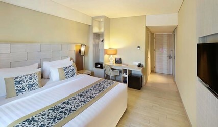 Deluxe Room with Pool View